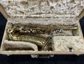 Photo WOW! Vintage Original Lacquer Conn 26M Alto Saxophone, Serial #271467